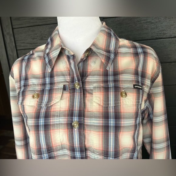 **PATAGONIA** Women’s Pink/Blue Plaid Button-Up Shirt - Picture 4 of 6